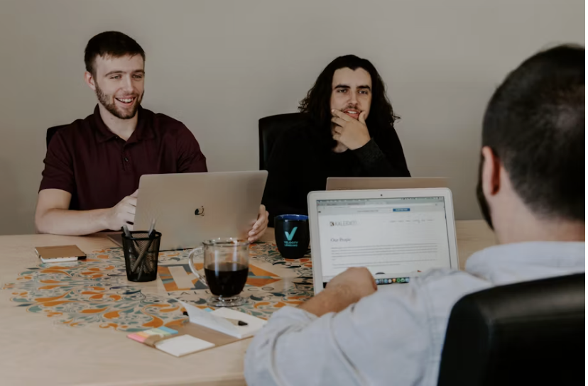 Email Marketing for Creatives: Expanding Your Art Business Digitally